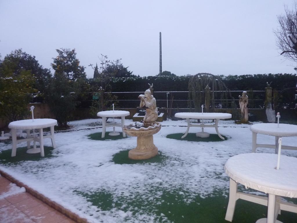 Longo Mai Otel Arles Dış mekan fotoğraf