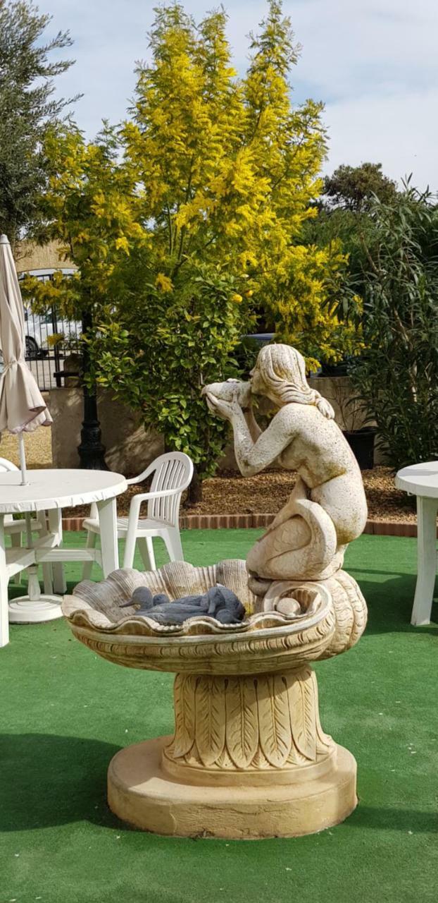 Longo Mai Otel Arles Dış mekan fotoğraf